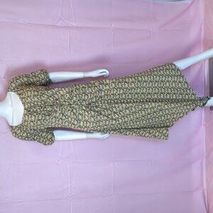 Boohoo Black and Yellow Floral Print Feminine Cottagecore Ruched Sleeve Dress 12